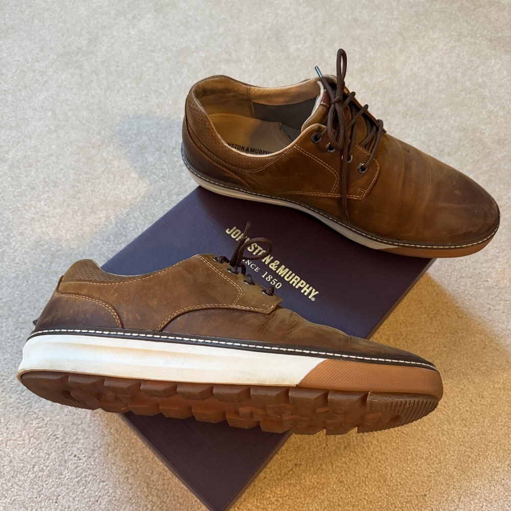 Johnston & Murphy McGuffey Lug shoes